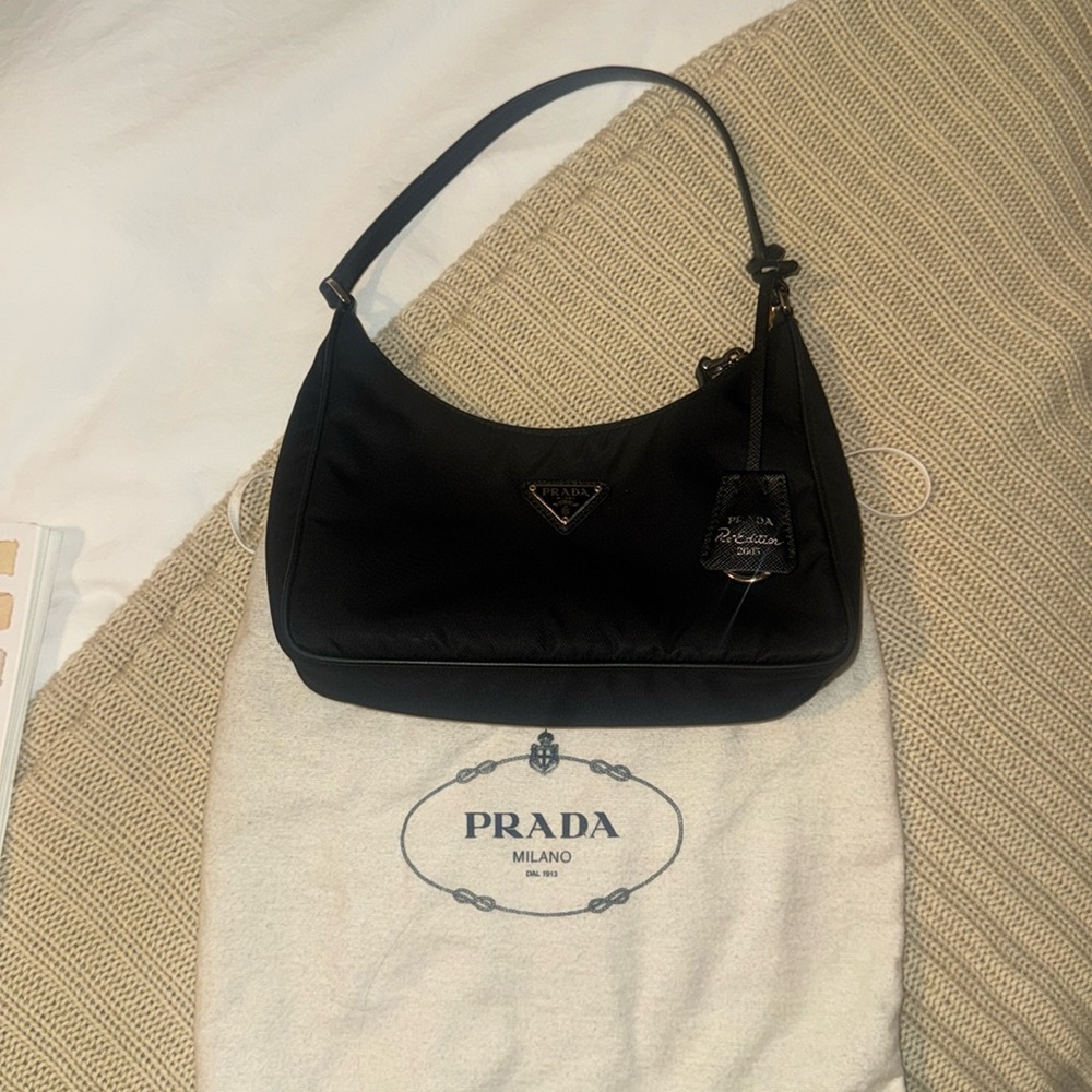 Prada Re-Edition 2005 Black Purse